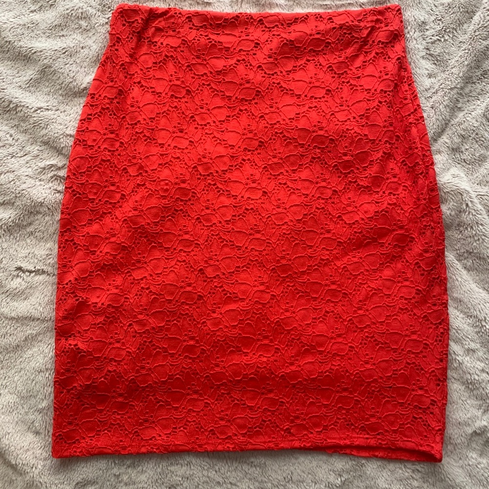 Knee length stretchy pencil skirt